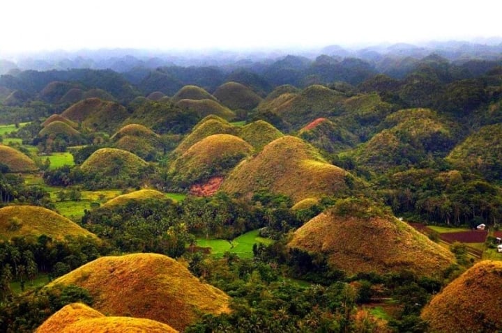 Giám mục Philippines lên tiếng bảo vệ Ðồi Sôcôla